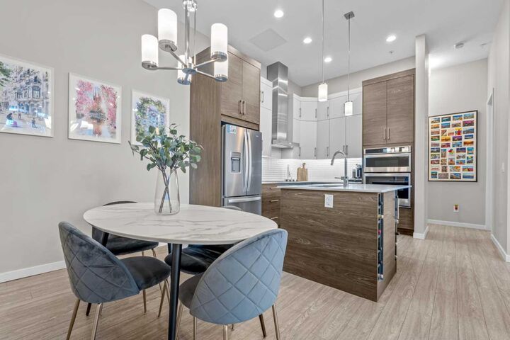 Property Photo:  124 Mahogany Centre SE  AB T3M 2Y1 