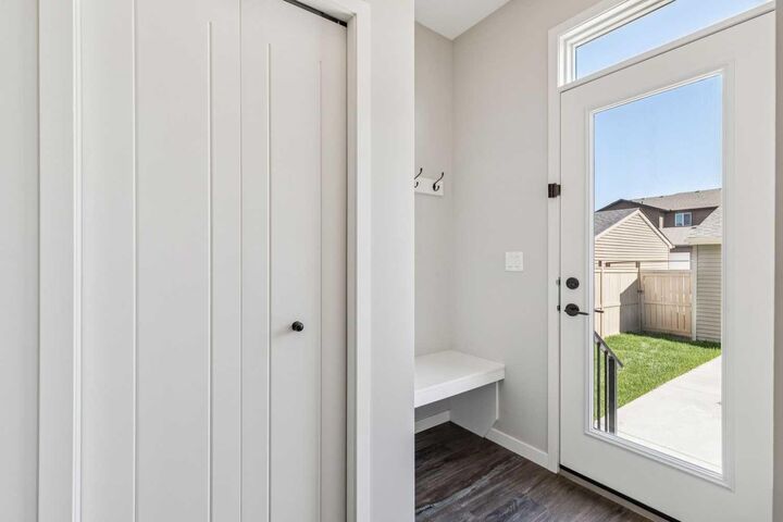 Property Photo:  43 Willow Crescent  AB T1S 5S1 