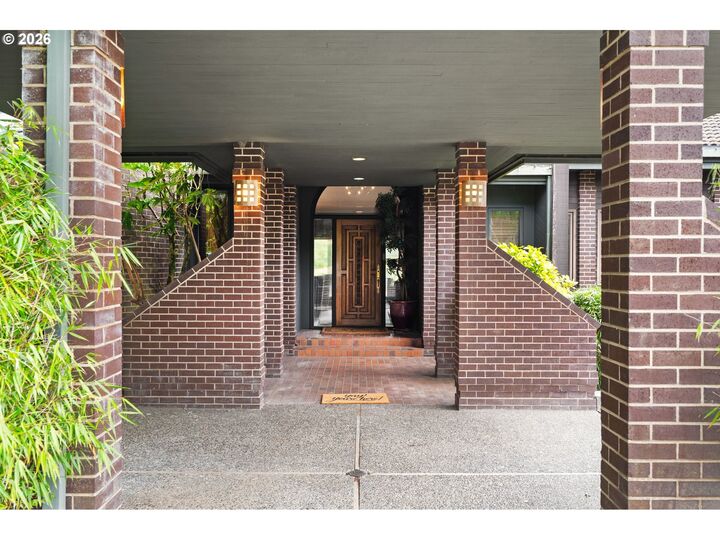 Property Photo: 13237 Knaus Rd OR 97034