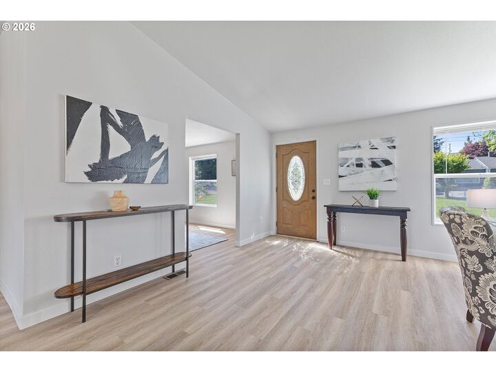 Property Photo:  3231 NE Holland Ct  OR 97211 