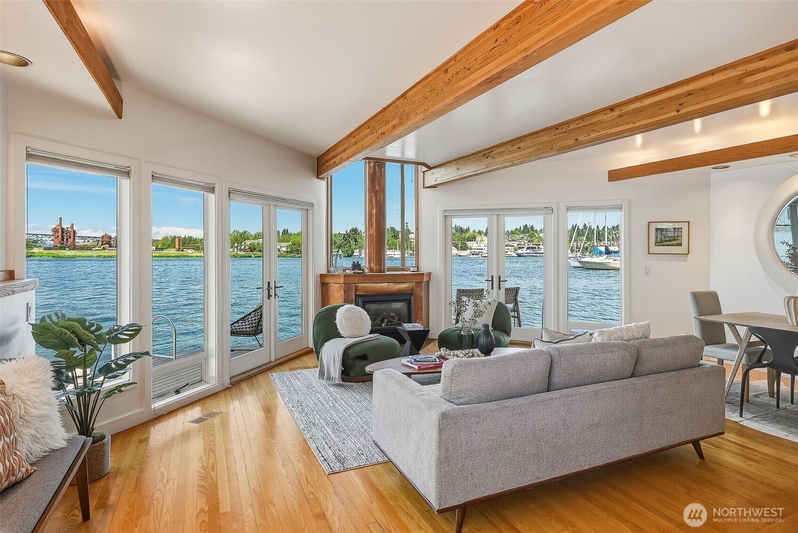 Property Photo:  10 E Roanoke Street 8  WA 98102 