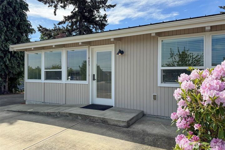 Property Photo:  405 W Bell Street  WA 98382 