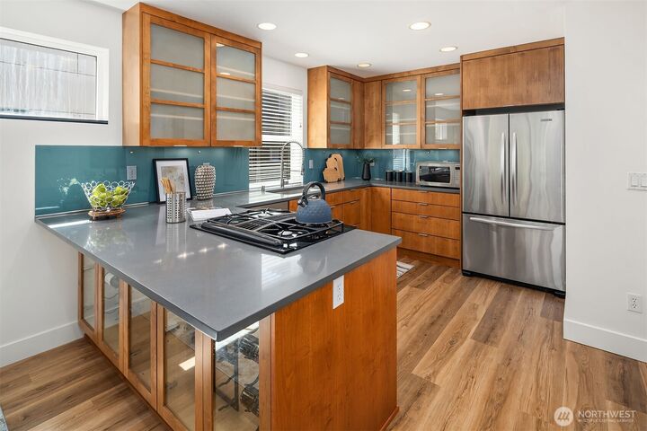 Property Photo:  219  12th Avenue E A  WA 98102 