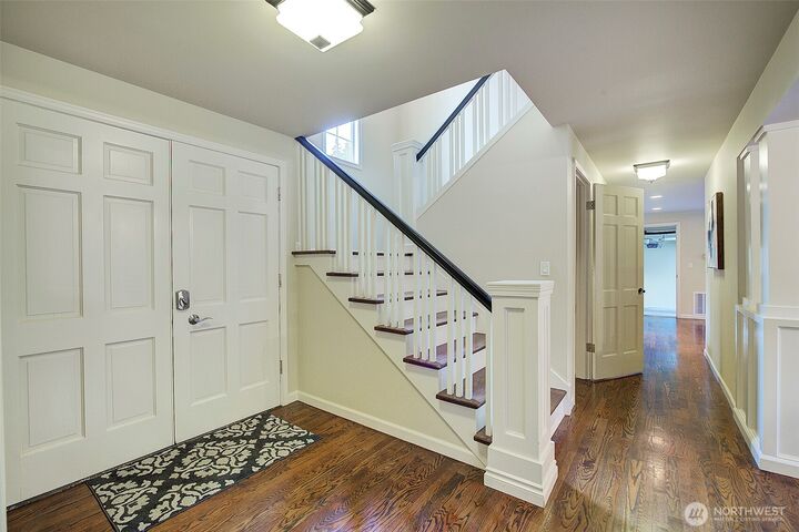 Property Photo:  225  131st Avenue NE  WA 98005 