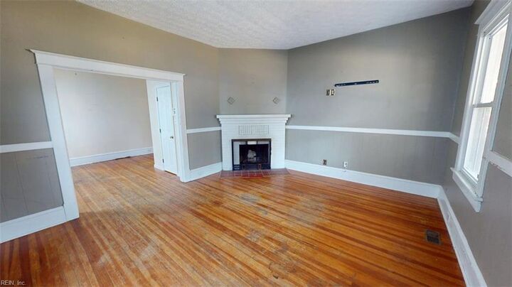 Property Photo: 250 Lee St VA 23669