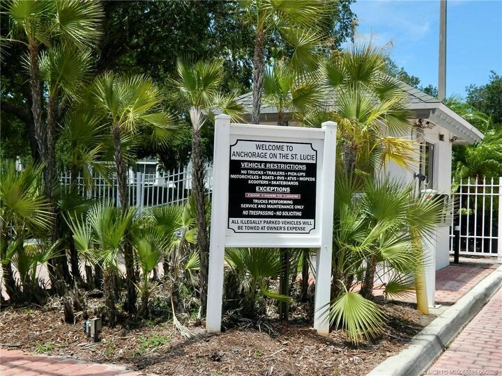 Property Photo: 2506 SE Anchorage Cove G-1 FL 34952