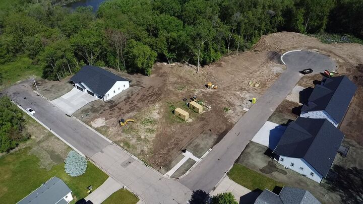 Property Photo:  705 Mayapple Drive  WI 53545 