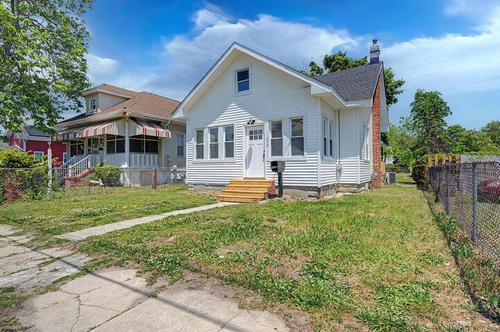 Property Photo:  312 W Bayview Ave  NJ 08232 