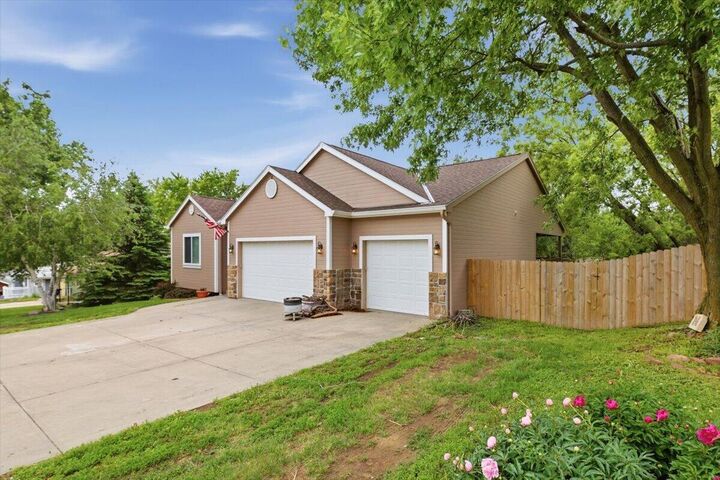 Property Photo: 813 3rd Street IA 51559