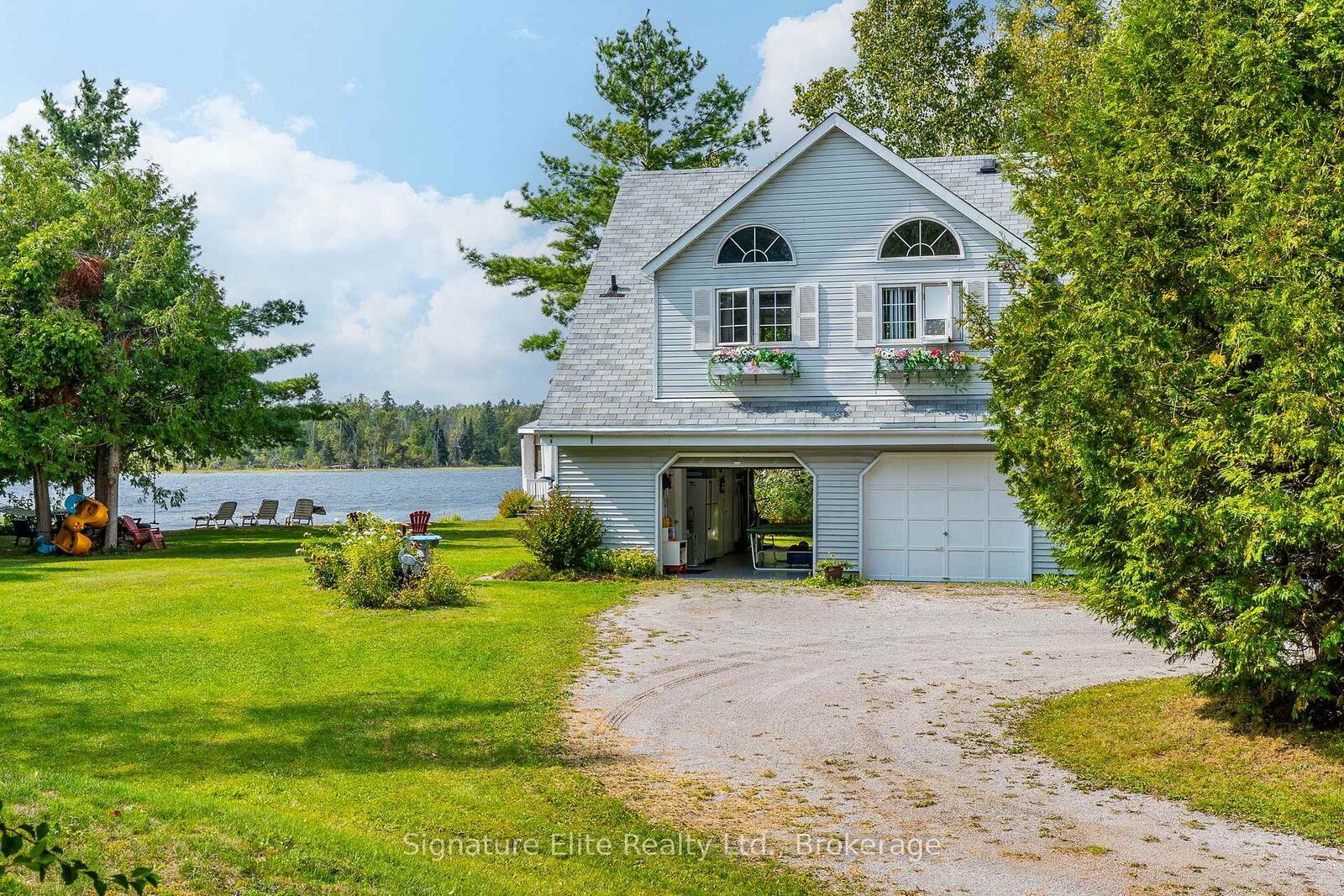 Property Photo: 41 Duncombe Drive ON K0M 1K0