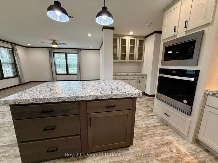 210 Spruce Drive — photo 1