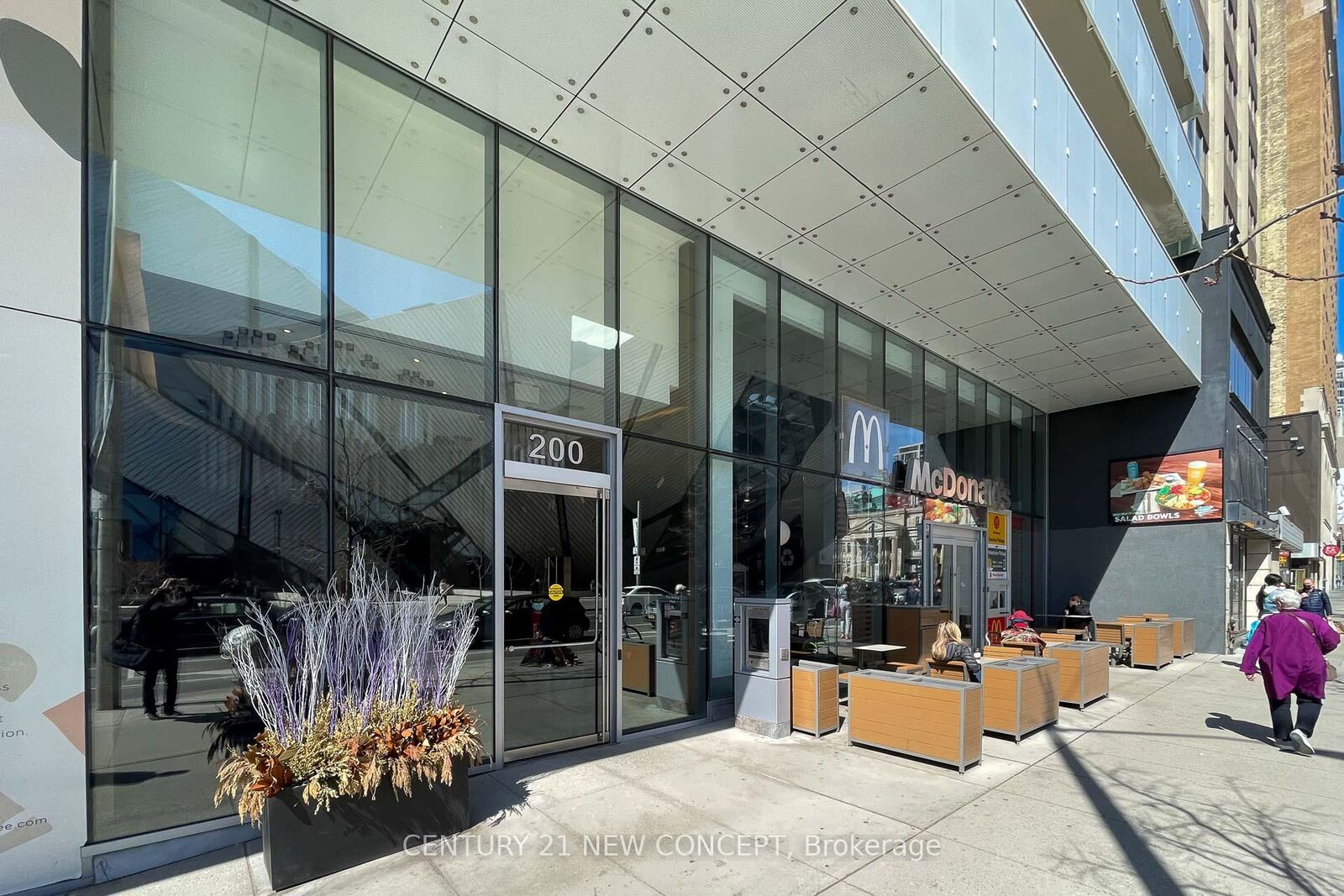 Property Photo: 200 Bloor Street W 2606 ON M5S 1T8