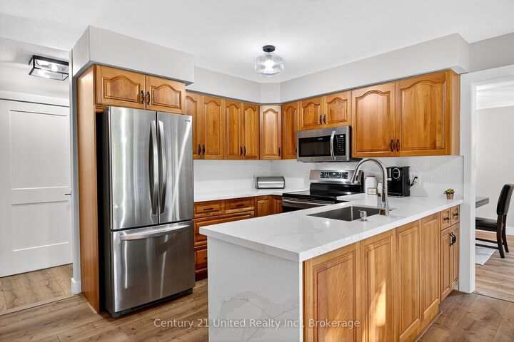 Photo de la propriété: 1309 Scollard Drive ON K9H 7K7