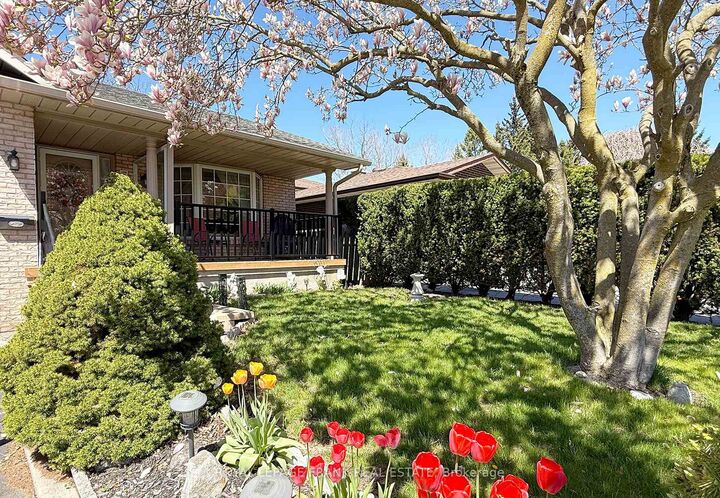 Property Photo: 312 Cumberland Court ON L1H 8E7