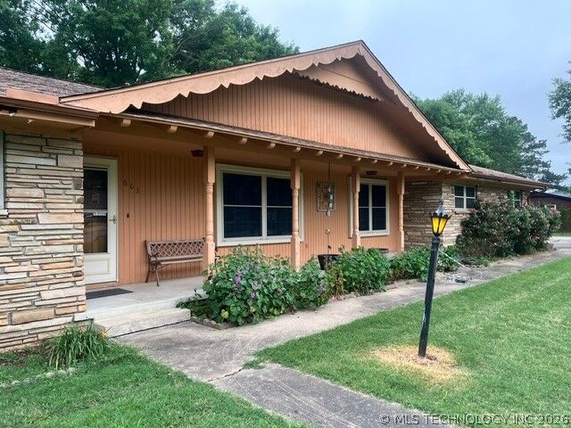 Property Photo:  603 7th Avenue  OK 74469 