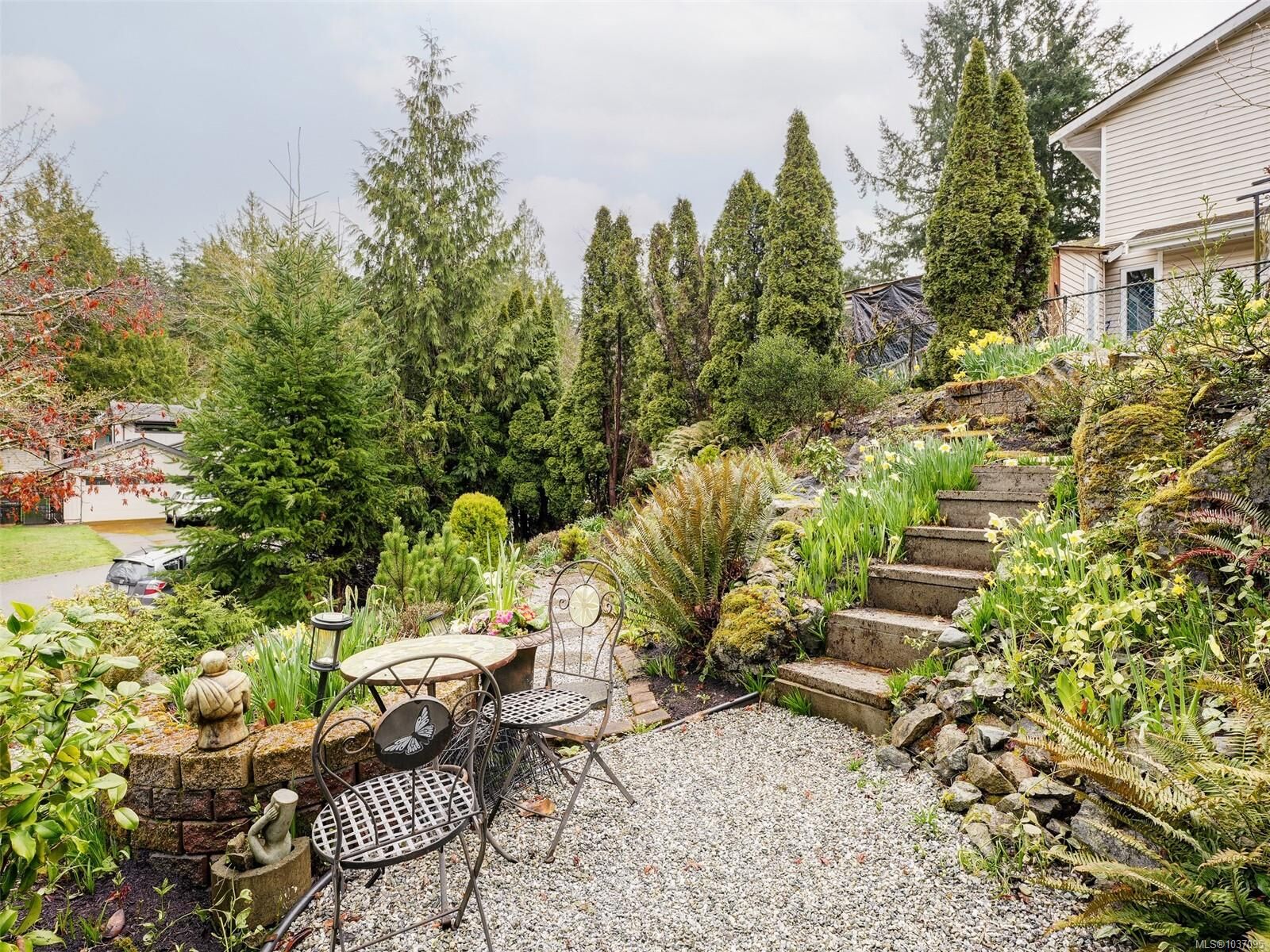 Property Photo: 6781 Amwell Dr BC V8M 1A1