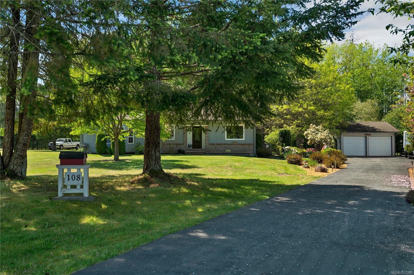 Property Photo: 108 Franzen Rd BC V9W 7L1