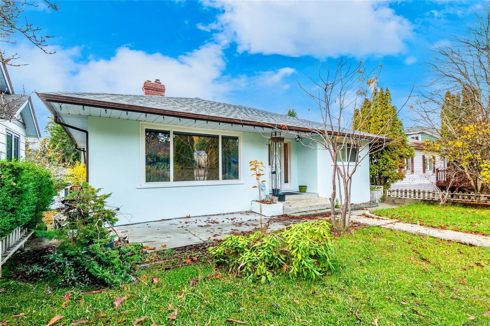 Property Photo:  2760 6th Ave  BC V9Y 2H6 
