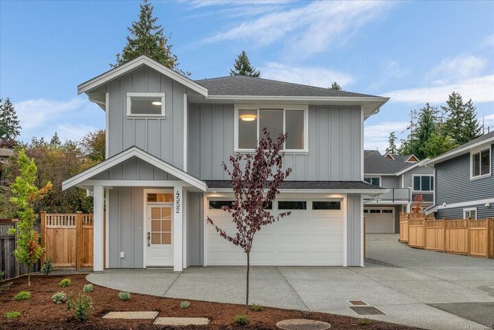 Property Photo:  4552 Suncrest Rd  BC V9T 0M6 