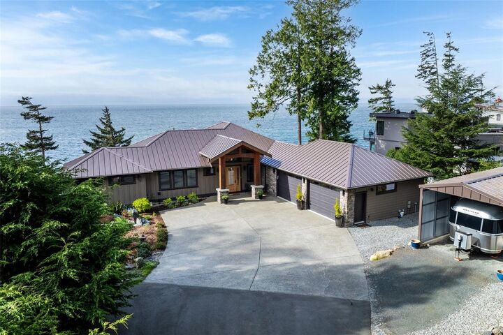 Property Photo:  2480 Lighthouse Point Rd  BC V9Z 1G7 