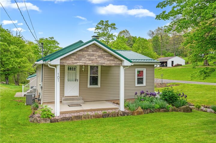 Property Photo:  101 Leech Ln  PA 15010 