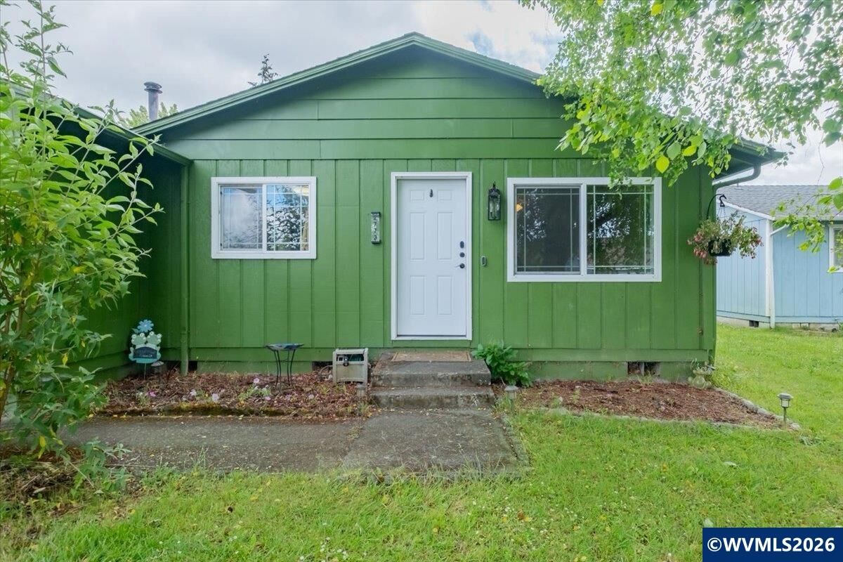 Property Photo:  2773 S 10th St  OR 97355 