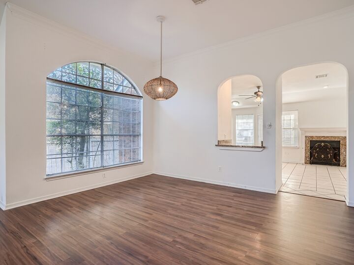 Property Photo:  811 Canyon Bend Road  TX 78660 