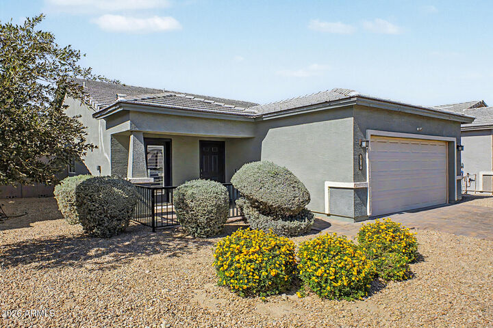 Property Photo:  524 W Harwell Road  AZ 85041 