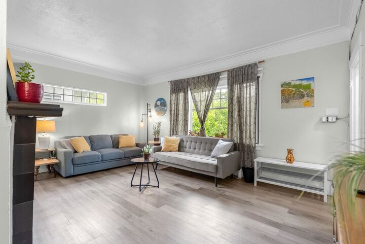 Property Photo:  3425 W 8th Avenue  BC V6R 1Y6 