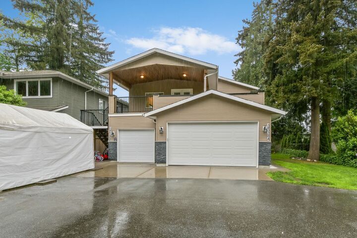 34028 Walnut Avenue — photo 1