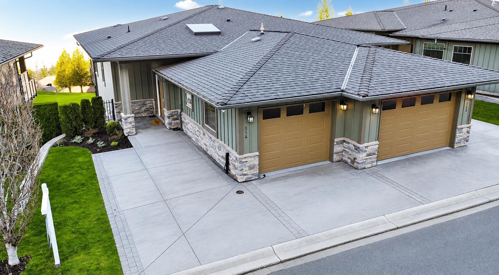 Property Photo: 51096 Falls Court 114 BC V4Z 1K7