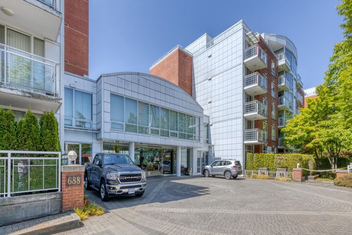 Property Photo: 688 Fairchild Road 403 BC V5Z 4P7