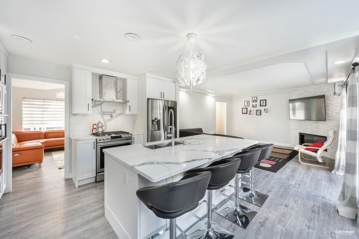 Property Photo: 2471 Friskie Avenue BC V3B 7P9