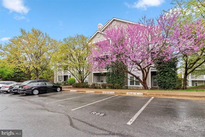 Property Photo:  1708 Lake Shore Crest Drive 24  VA 20190 