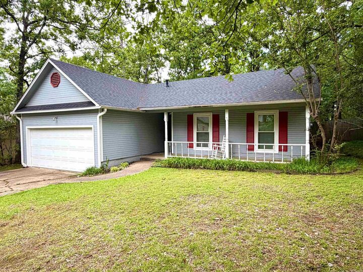 Property Photo:  4 Red Oak Place  AR 72113 