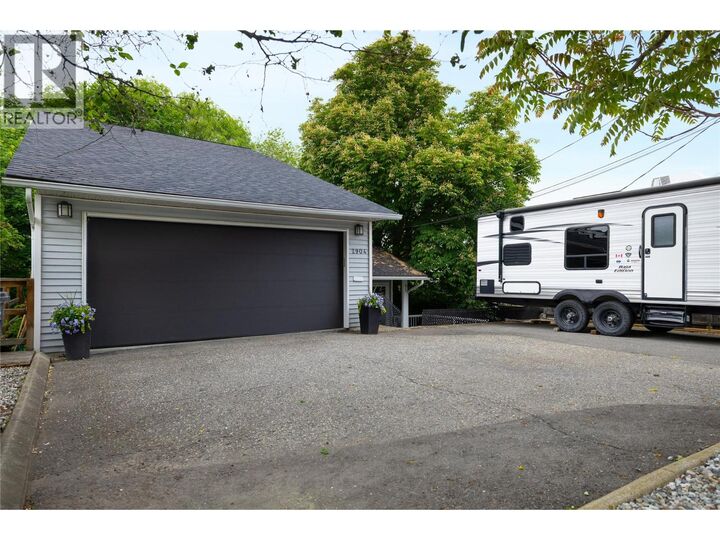 Property Photo: 2904 24 Street BC V1T 4N2