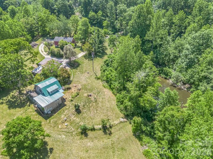 Property Photo:  255 &Amp 257 Crescent Street  NC 28773 