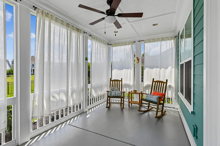 Property Photo:  212 Calm Water Way  SC 29486 