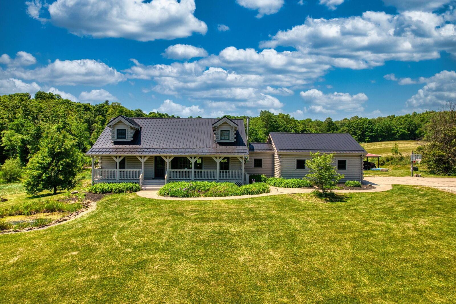 Property Photo: 8265 Preston Road OH 43055