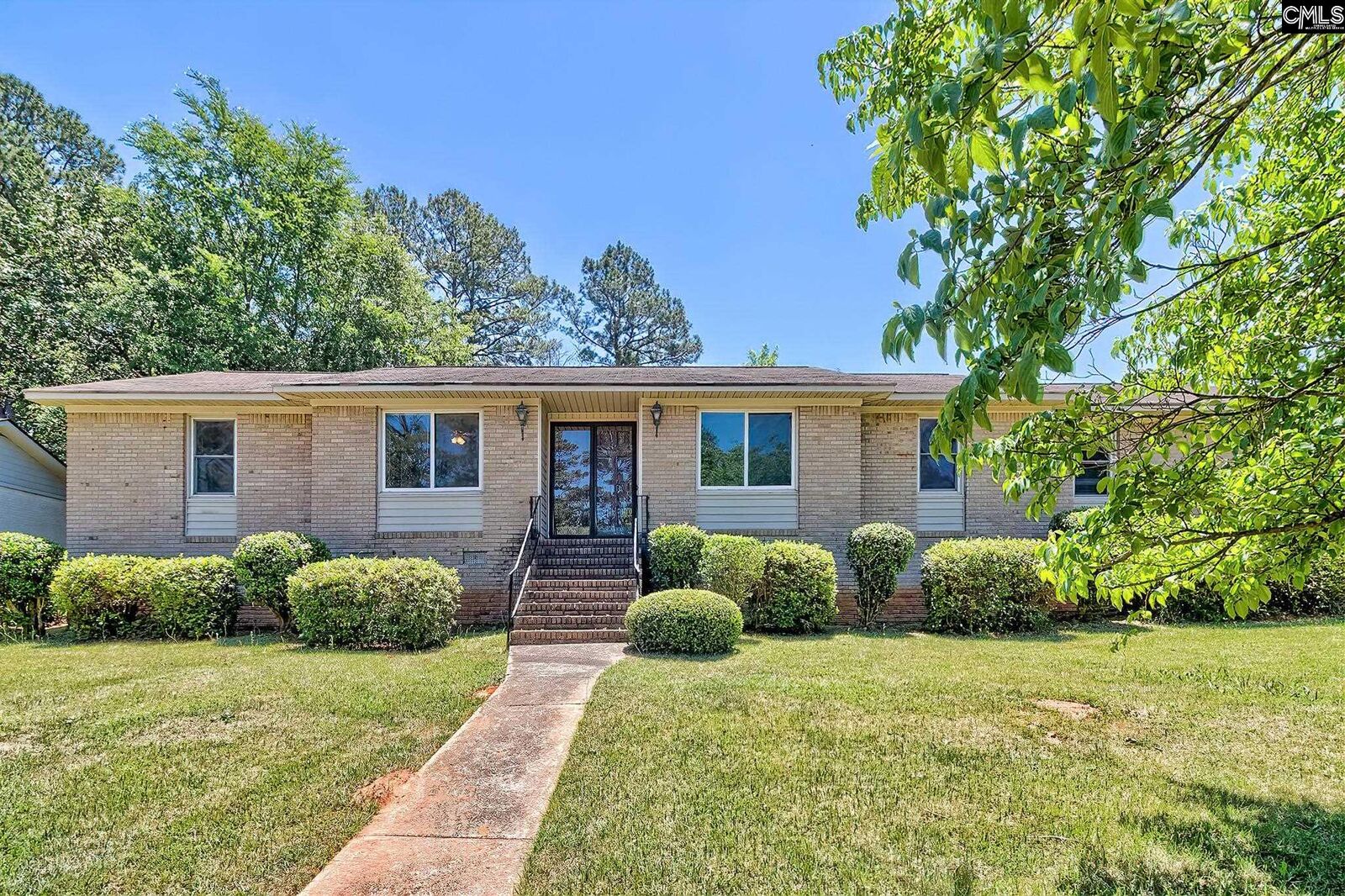 Property Photo:  1700 N Woodstream  SC 29212-1135 