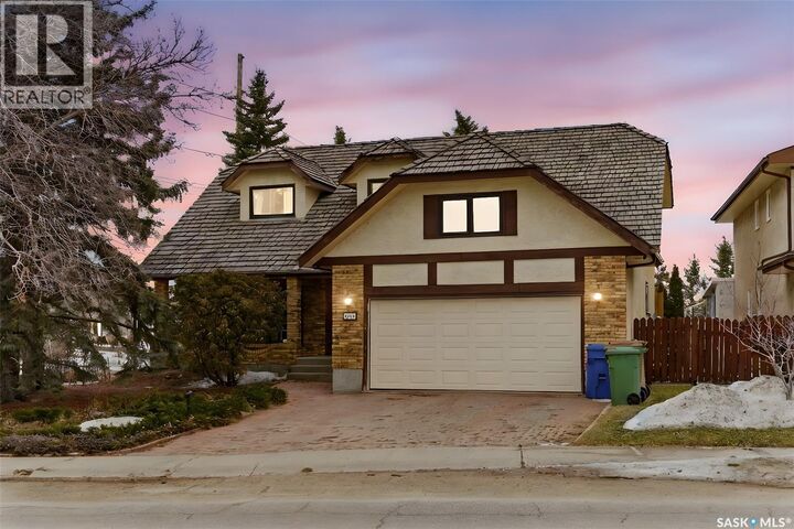 Property Photo:  2402 Truesdale Drive  SK S4V 0W2 