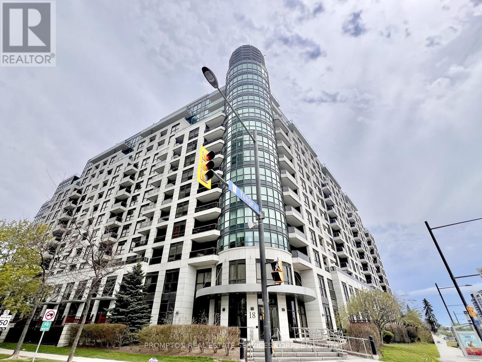 Property Photo:  18 Harding Boulevard 1205  ON L4C 0T3 