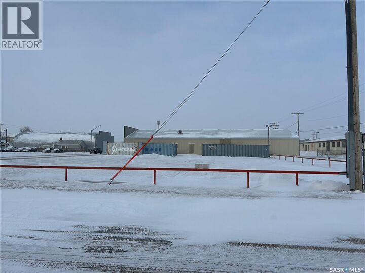Property Photo:  901 5th Street  SK S4A 0Y8 