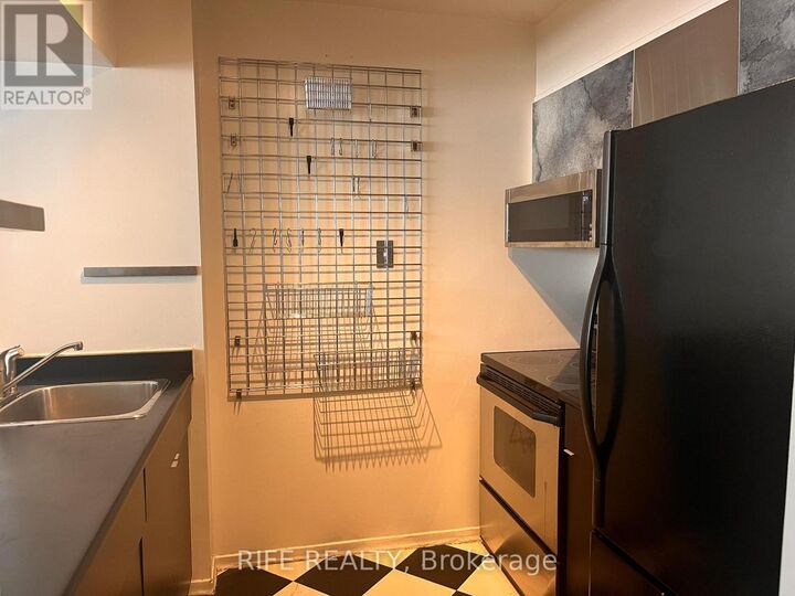 Property Photo:  120 St Patrick Street 706  ON M5T 2X7 