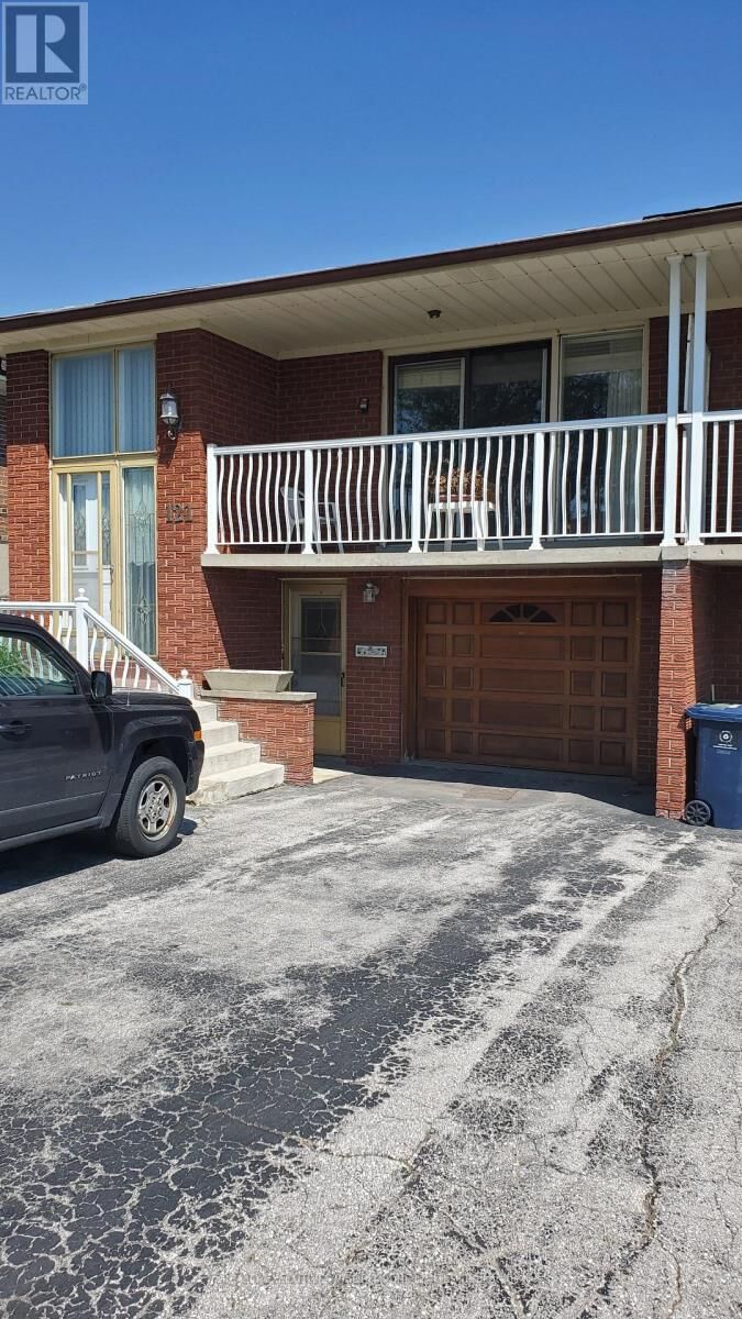 Property Photo:  121 Cabana Drive  ON M9L 1L1 