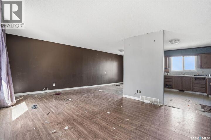 Property Photo:  512 4th Avenue W  SK S0H 0B0 