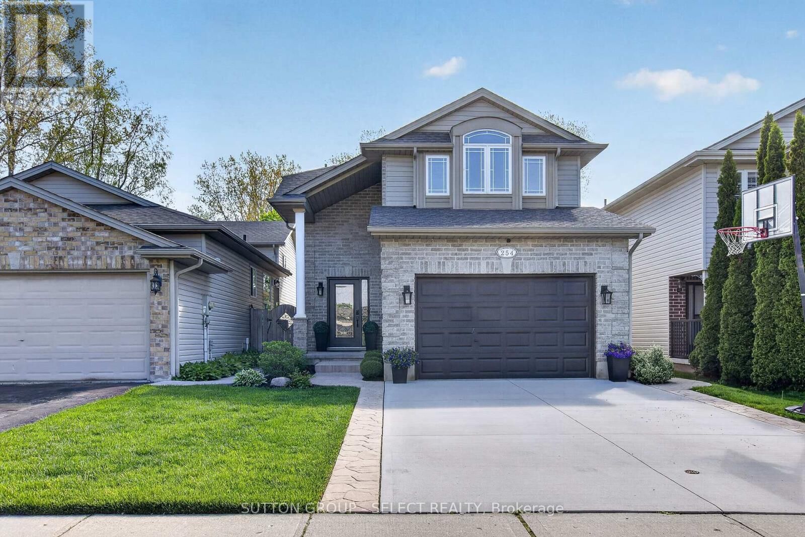 Property Photo: 254 Crimson Crescent ON N5W 6G1