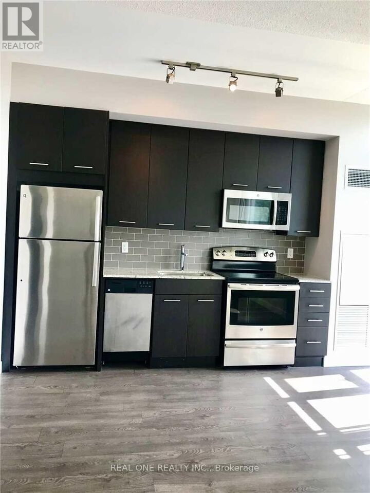 Property Photo:  2055 Danforth Avenue 312  ON M4C 1J8 