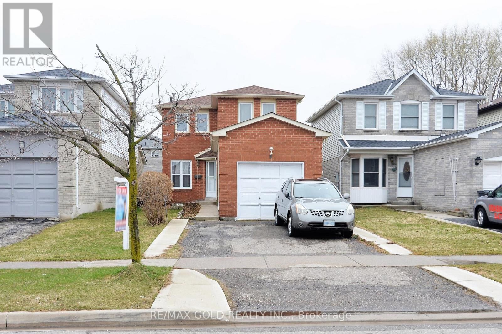 Property Photo:  9 Ravenswood Drive  ON L6Y 3Y5 
