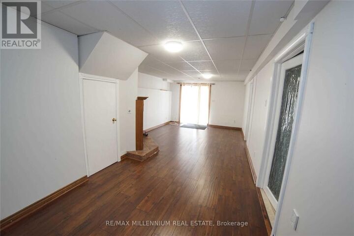 Property Photo: 8 Dalzell Avenue ON L6Z 2C5